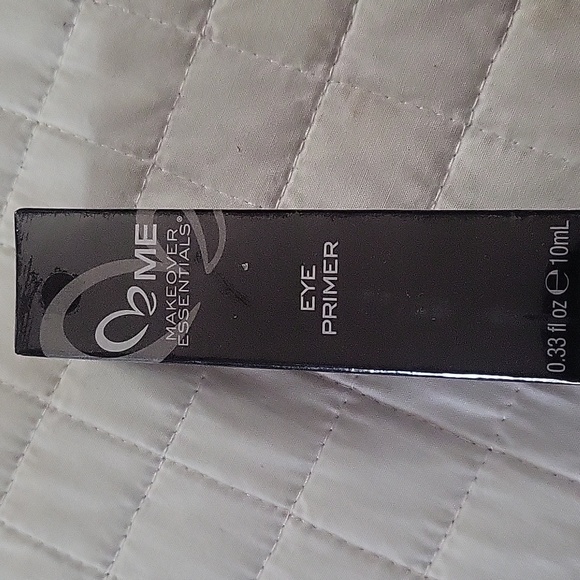 Makeup - Picture 5 of 9